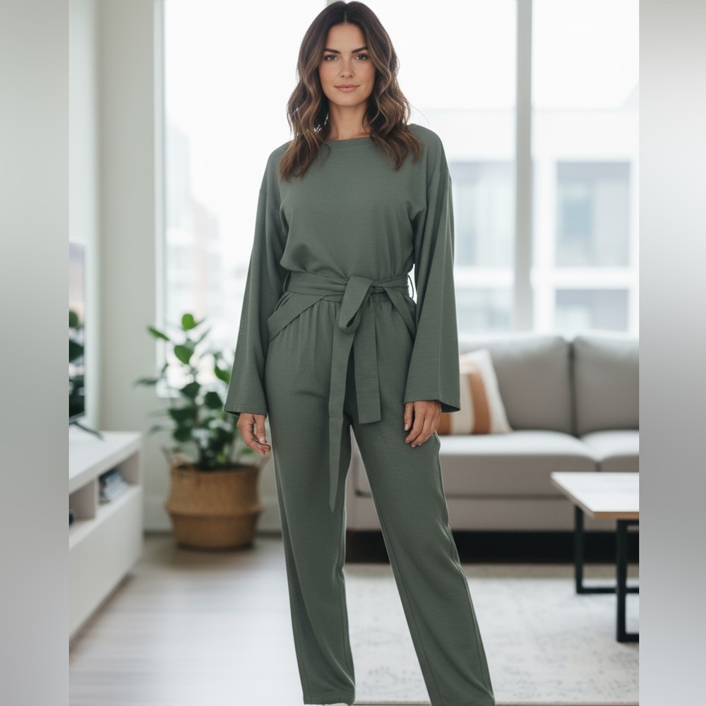 Stylish Green Tie-Waist pantsuit